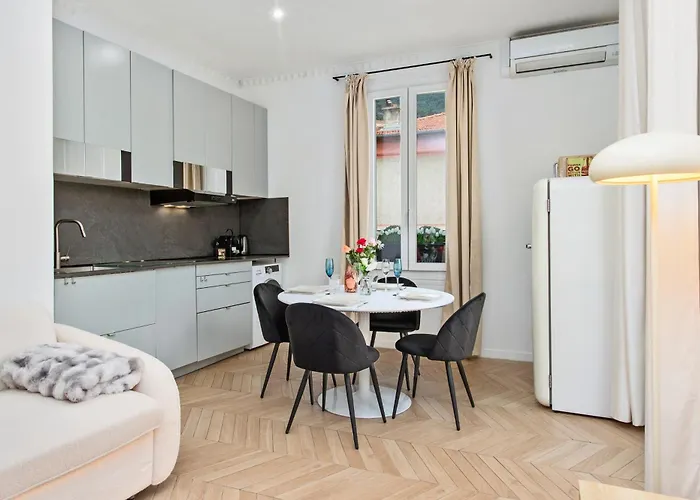 Le Castillon Apartment *